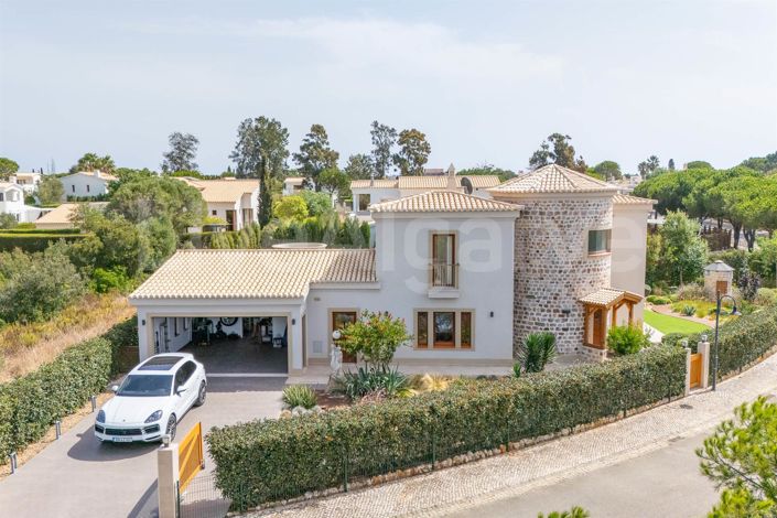 Image No.4-4 Bed House for sale