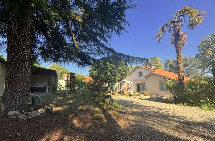 Image No.1-4 Bed House for sale