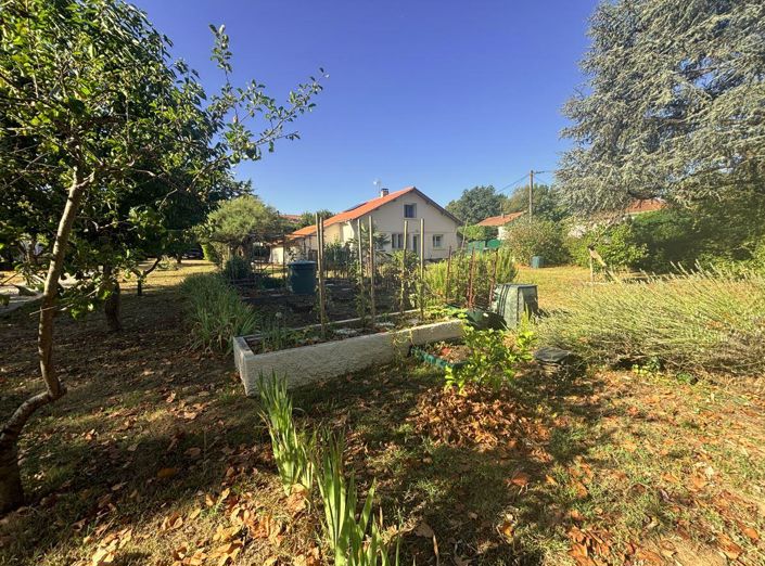 Image No.2-4 Bed House for sale