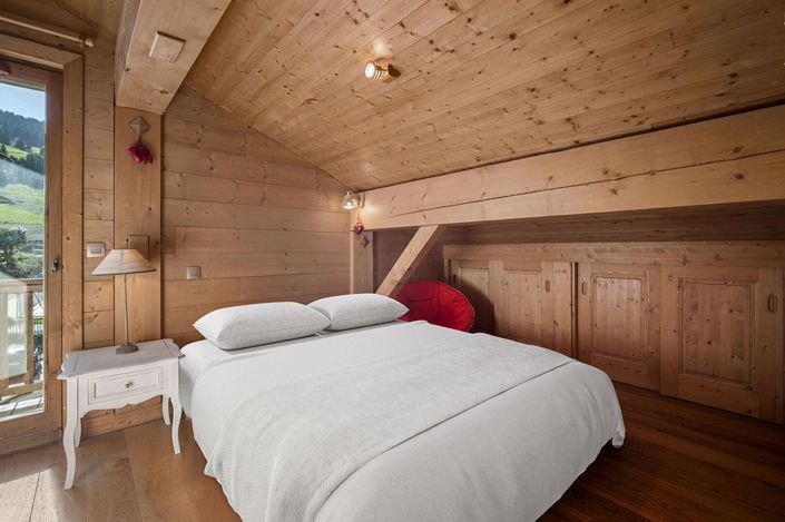 Image No.10-3 Bed Apartment for sale