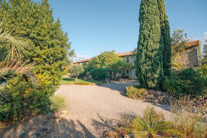 Image No.2-4 Bed House for sale