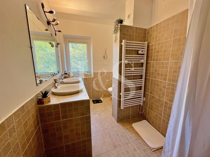 Image No.13-5 Bed House for sale