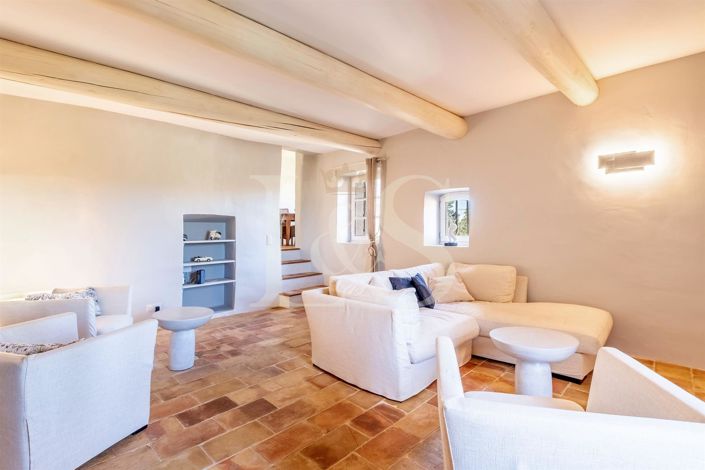 Image No.16-3 Bed House for sale