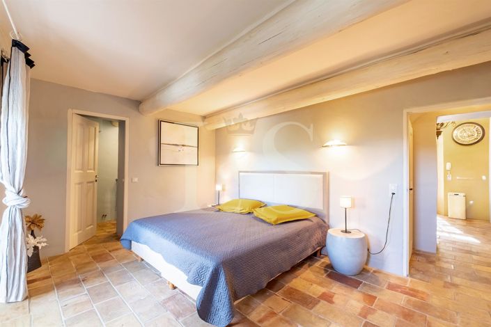 Image No.17-3 Bed House for sale