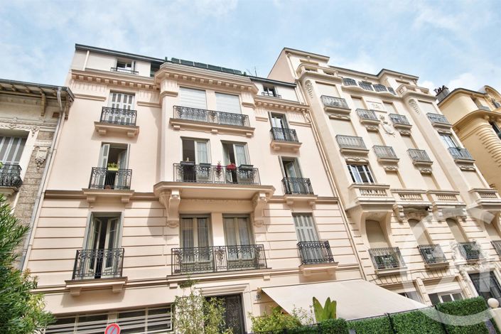 Image No.17-4 Bed Apartment for sale