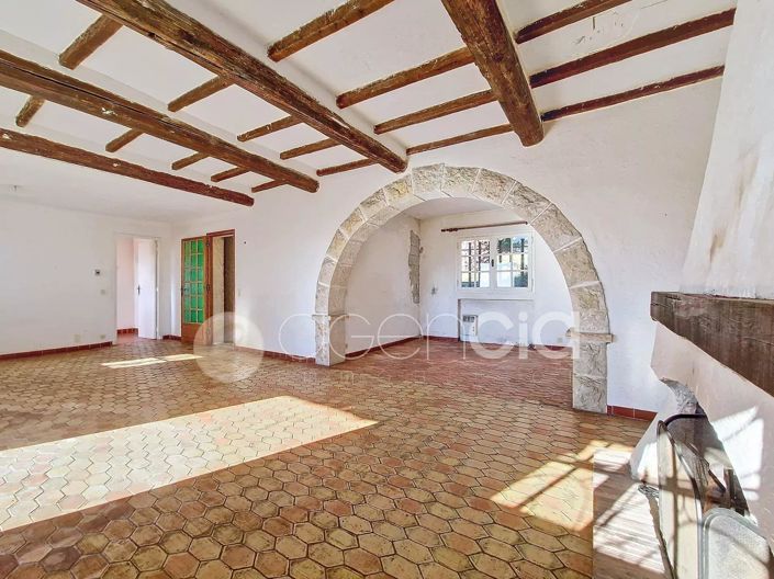 Image No.5-2 Bed House for sale