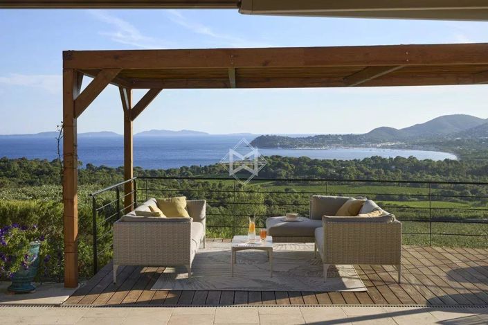 Image No.2-4 Bed House for sale