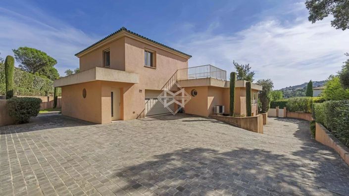 Image No.15-6 Bed House for sale