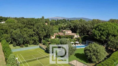 6 Bed House for sale