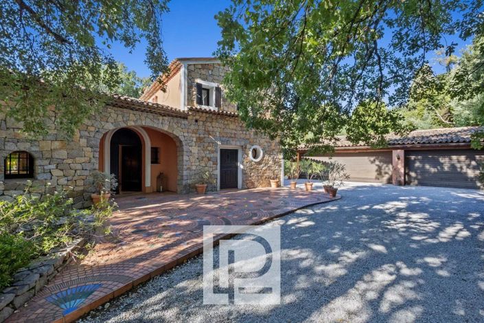 Image No.10-6 Bed House for sale