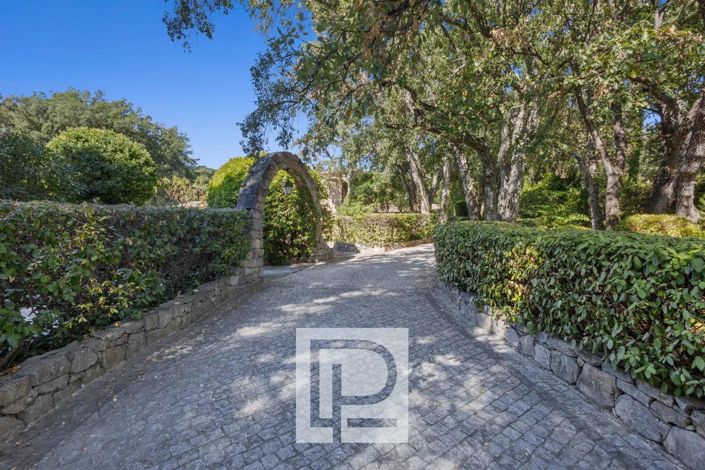 Image No.33-6 Bed House for sale