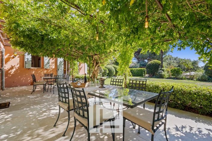 Image No.6-6 Bed House for sale