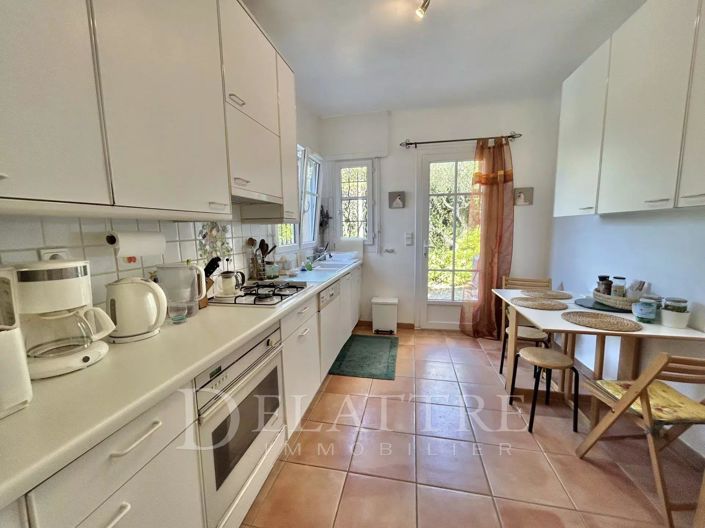 Image No.7-5 Bed House for sale