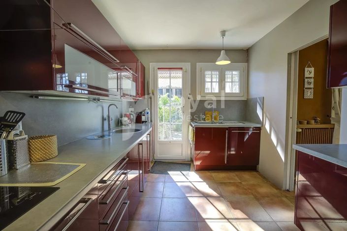 Image No.12-3 Bed House for sale