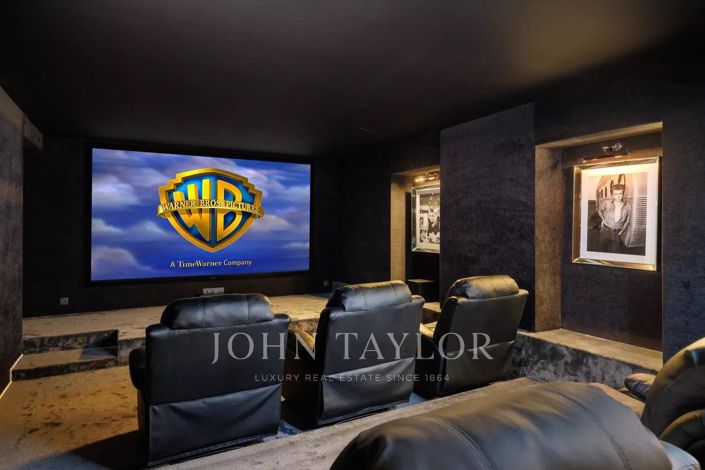 Image No.20-8 Bed House for sale