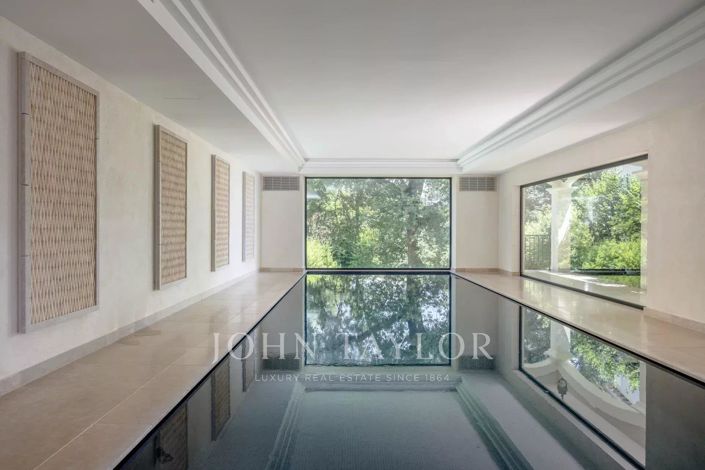 Image No.24-8 Bed House for sale