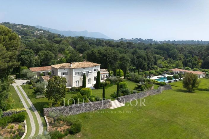 Image No.31-8 Bed House for sale