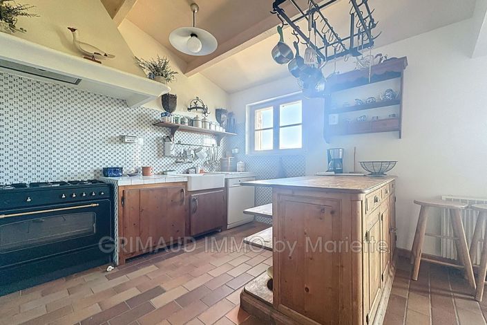 Image No.7-4 Bed House for sale