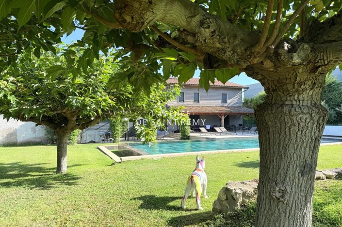 Image No.2-9 Bed House for sale