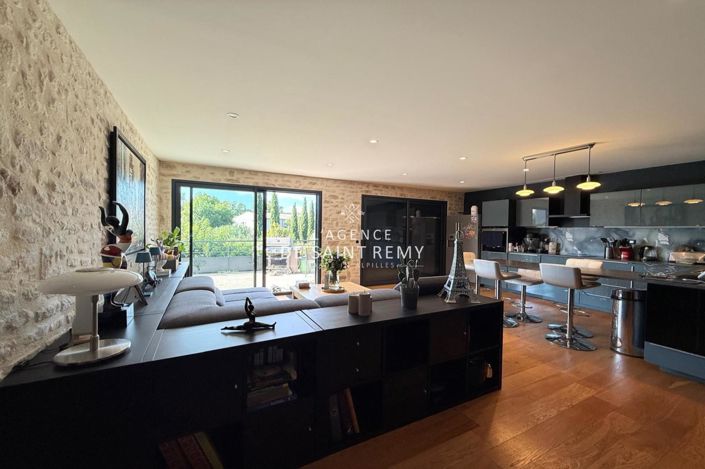 Image No.4-9 Bed House for sale