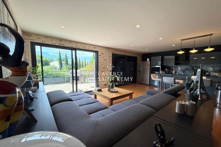 Image No.7-9 Bed House for sale