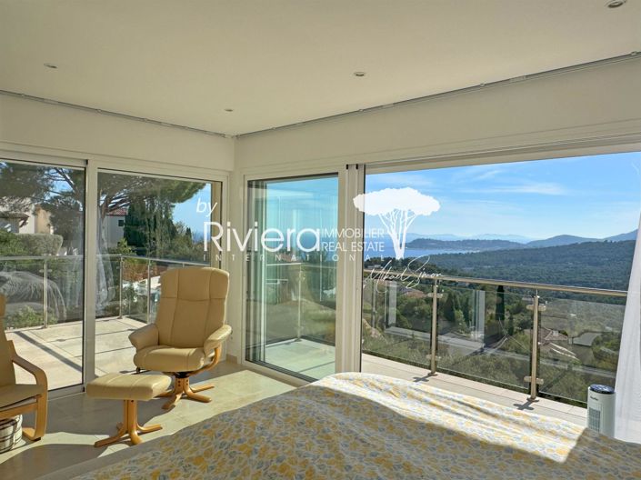 Image No.16-5 Bed House for sale