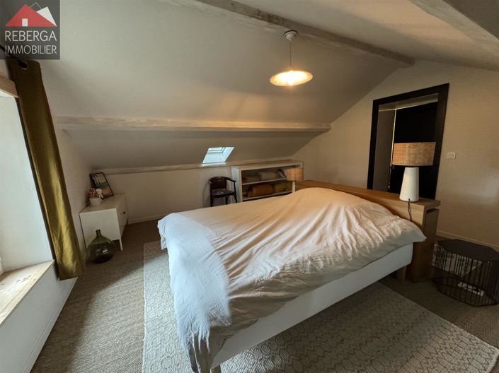 Image No.20-8 Bed House for sale