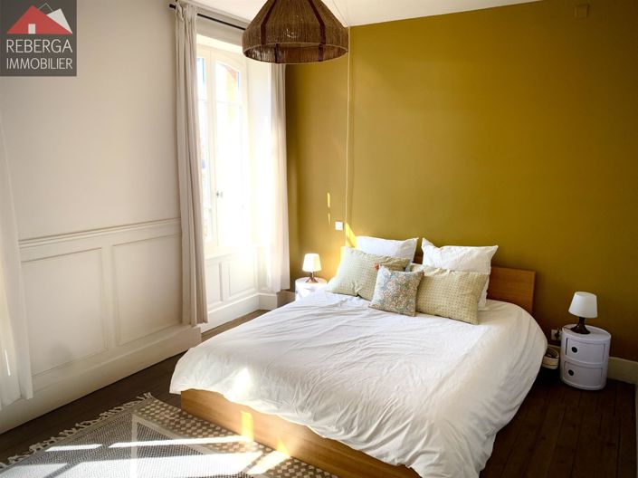 Image No.21-8 Bed House for sale