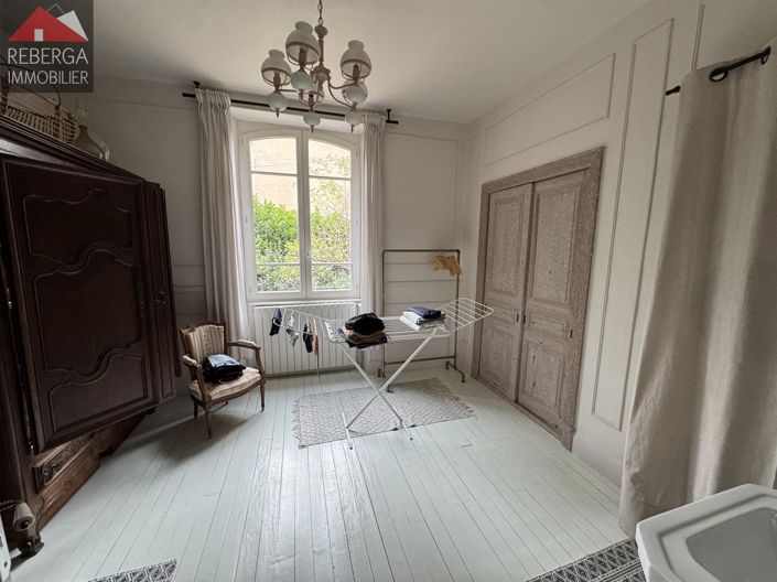 Image No.25-8 Bed House for sale