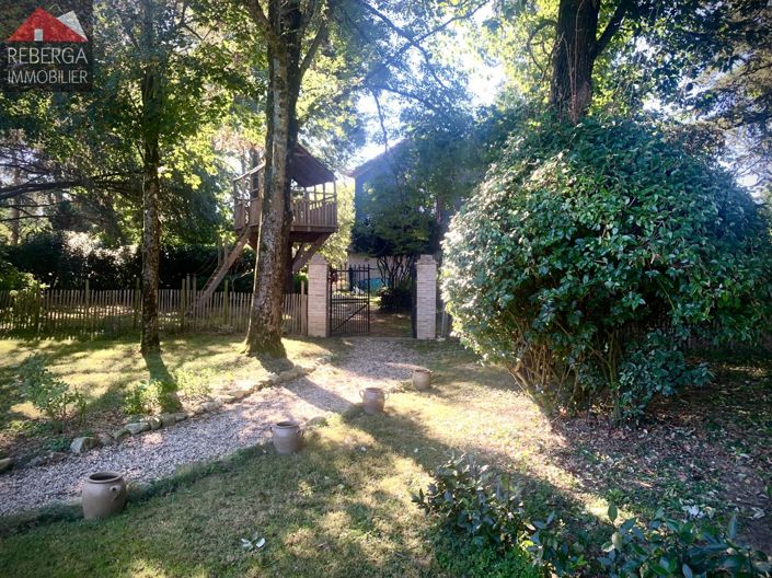 Image No.31-8 Bed House for sale