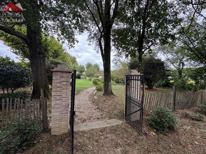 Image No.32-8 Bed House for sale