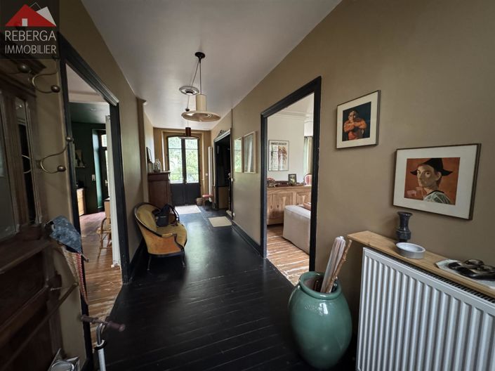 Image No.7-8 Bed House for sale