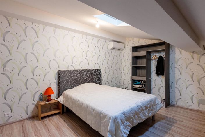 Image No.7-4 Bed House for sale