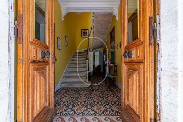 Image No.2-5 Bed House for sale