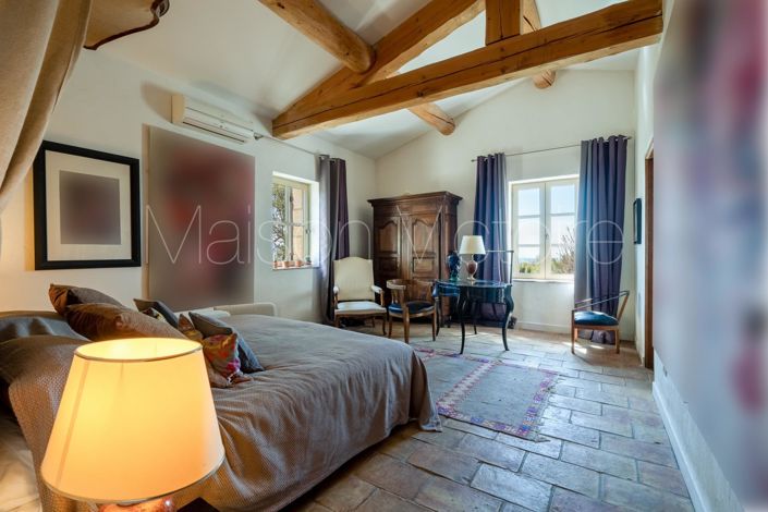 Image No.10-3 Bed House for sale