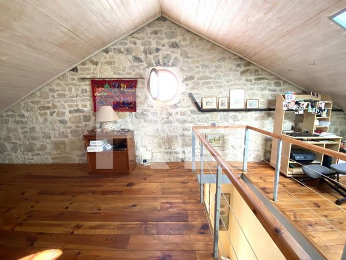 Image No.10-4 Bed House for sale