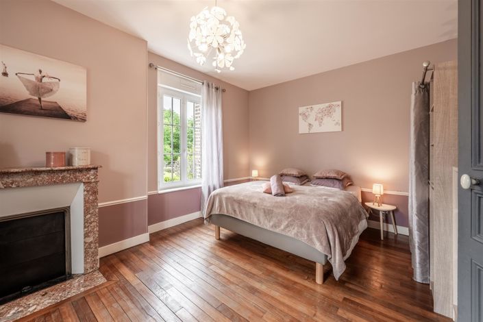 Image No.11-5 Bed House for sale