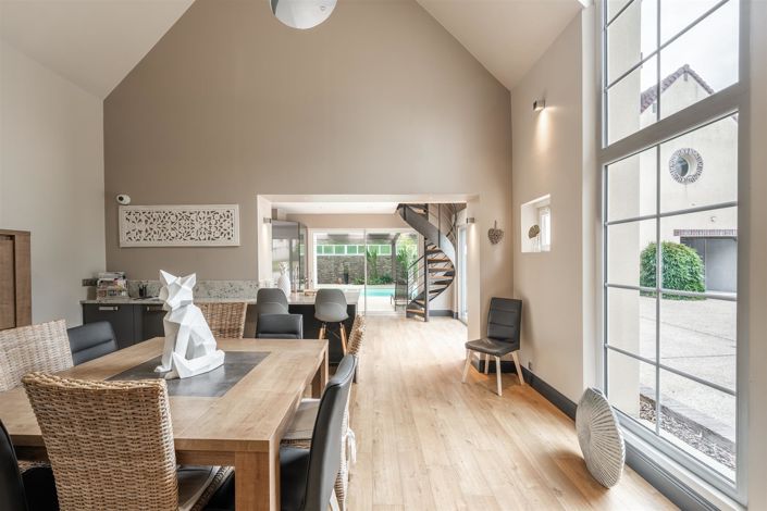 Image No.3-5 Bed House for sale