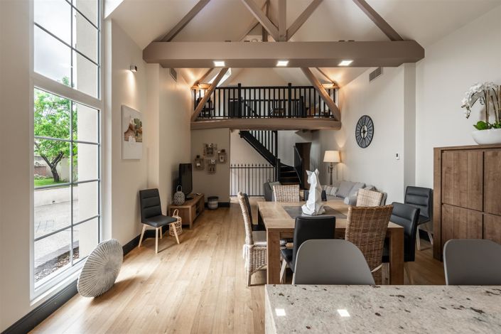 Image No.4-5 Bed House for sale