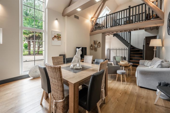 Image No.7-5 Bed House for sale