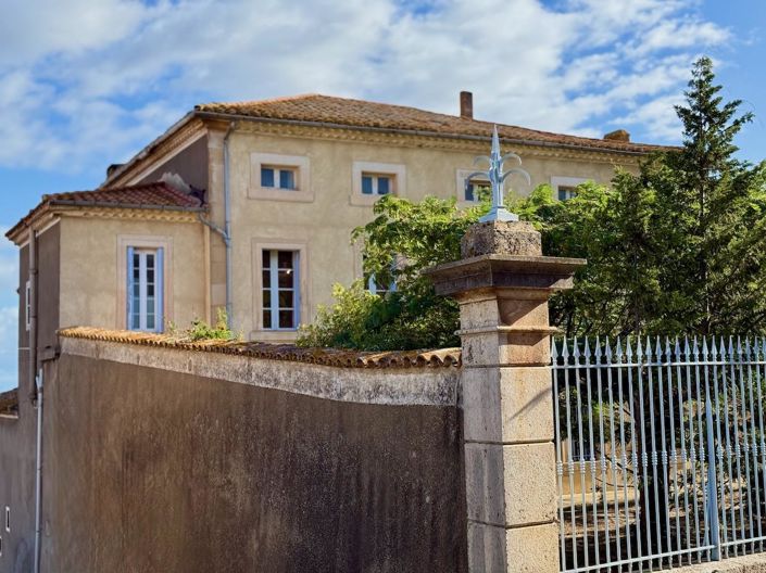 Image No.21-6 Bed House for sale