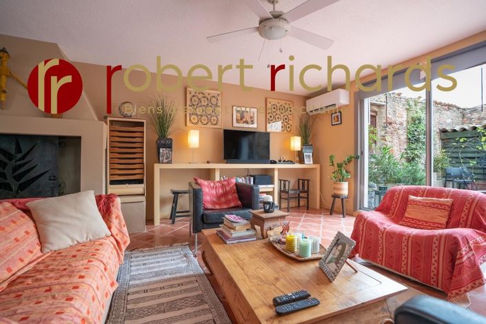 Image No.1-3 Bed House for sale