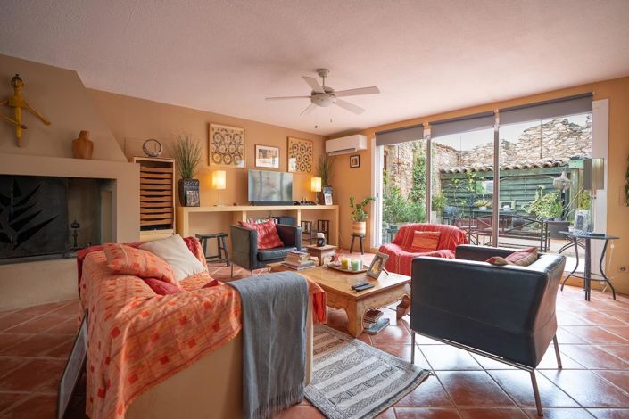 Image No.11-3 Bed House for sale