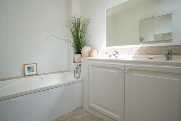 Image No.30-3 Bed House for sale