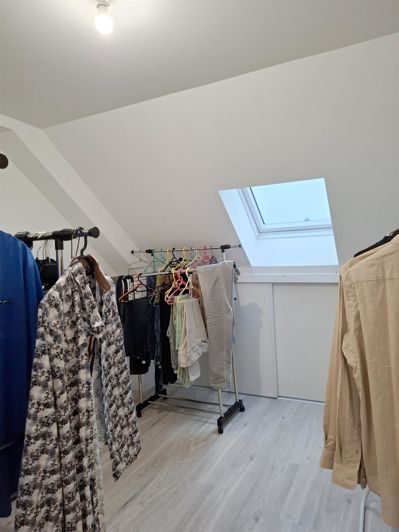 Image No.12-4 Bed House for sale