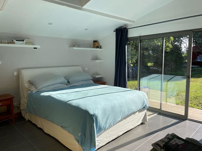 Image No.10-1 Bed House for sale