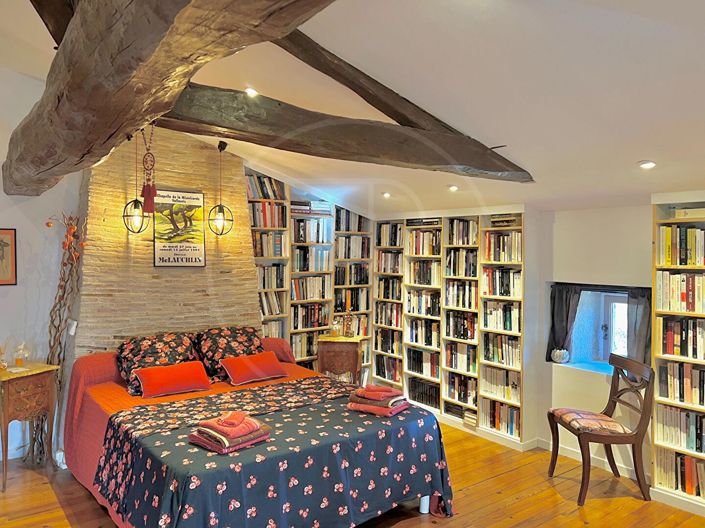 Image No.11-7 Bed House for sale