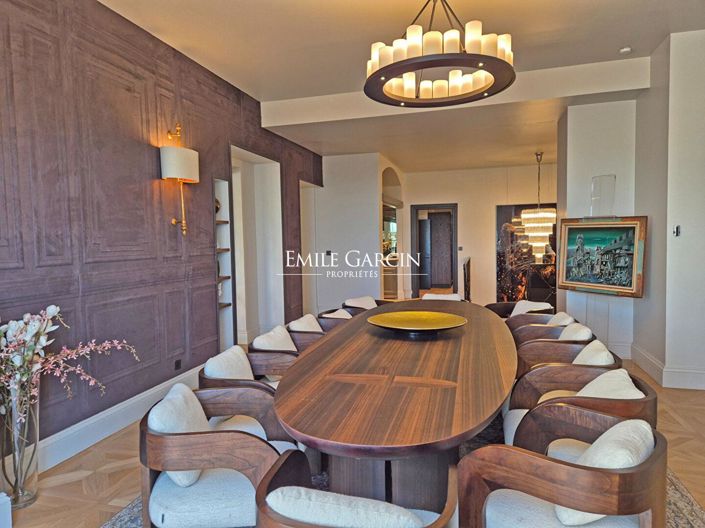 Image No.9-11 Bed Property for sale