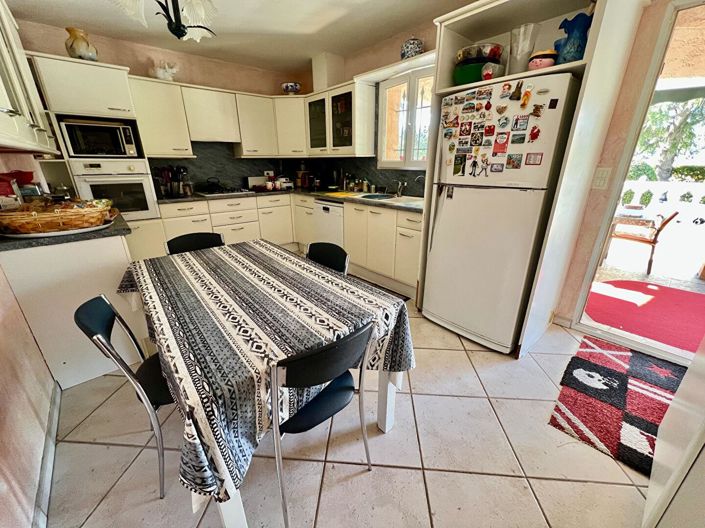 Image No.15-5 Bed House for sale