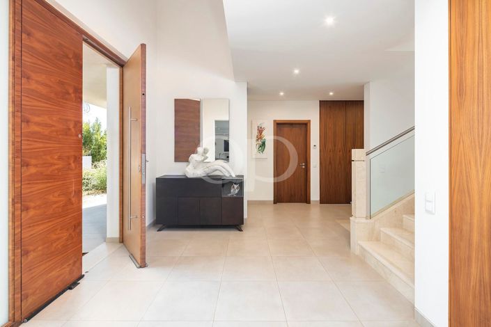 Image No.14-4 Bed House for sale